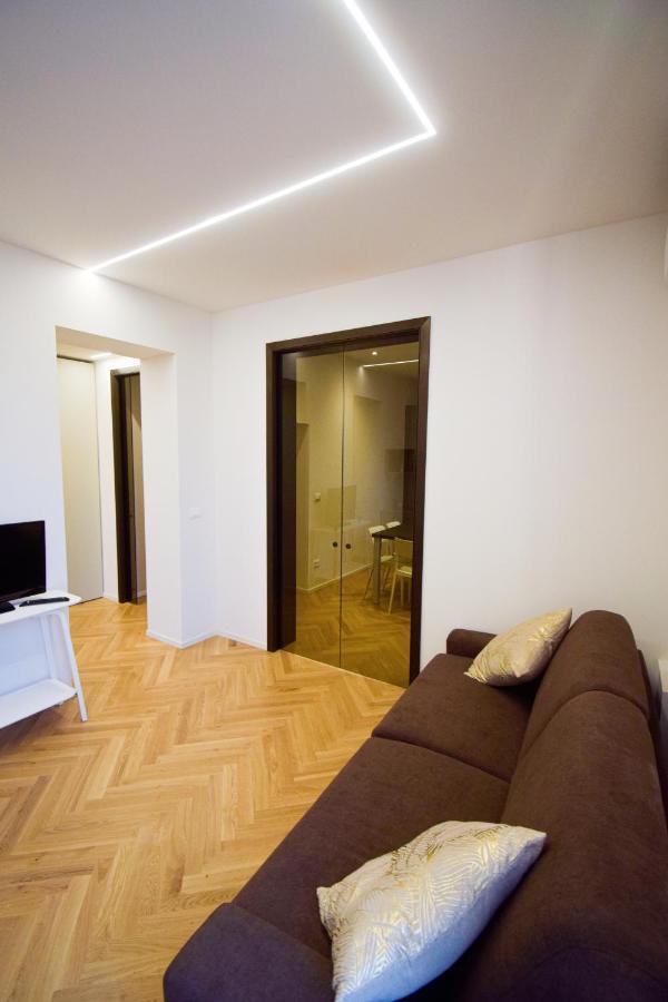Sibilla Suite Apartment - Via Piella 14 โบโลญญา ภายนอก รูปภาพ